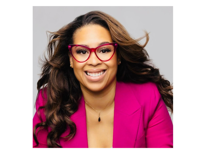 Vina Morris Headshot Tech Forward Speaker