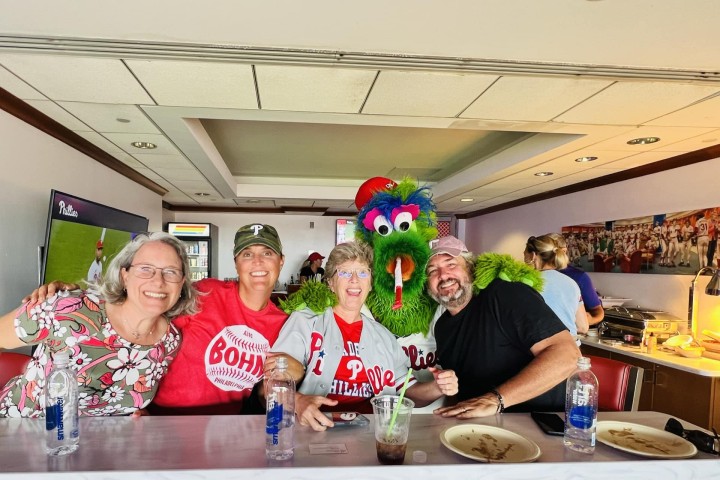 People at a baseball game